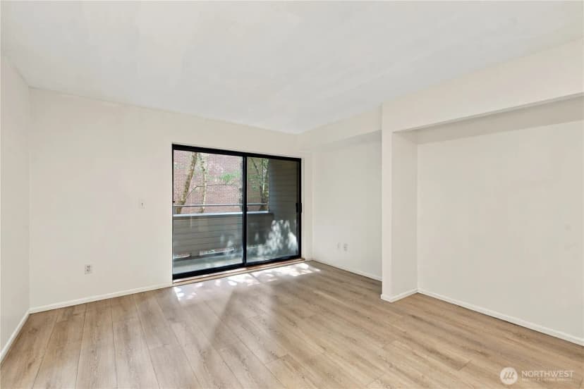 Property photo for 211 Summit Avenue E #108, Seattle photo 7
