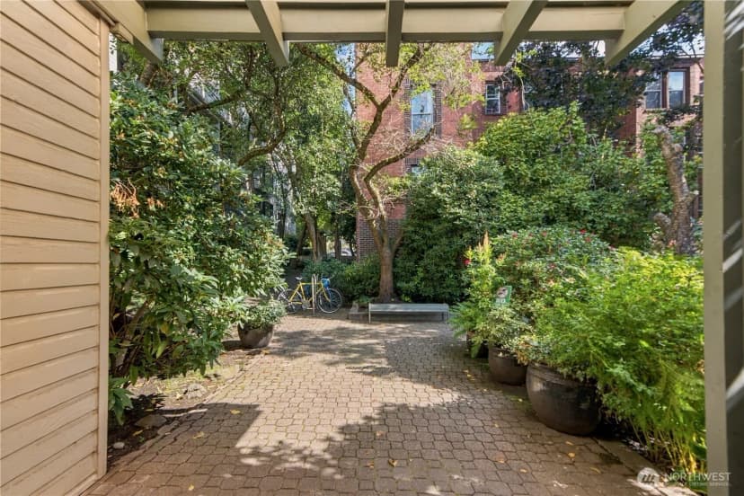 Property photo for 211 Summit Avenue E #108, Seattle photo 22