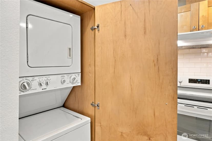 Property photo for 211 Summit Avenue E #108, Seattle photo 12