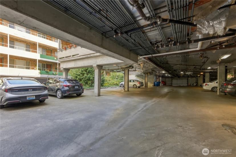 Property photo for 211 Summit Avenue E #108, Seattle photo 26