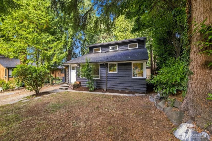 Property photo for 4512 Sw Director Place, Seattle photo 4