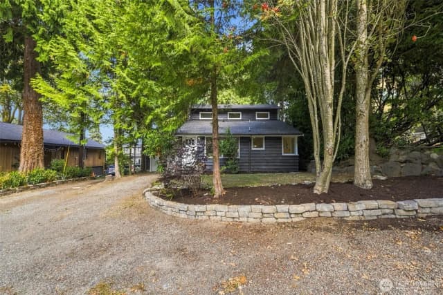 Property photo for 4512 Sw Director Place, Seattle photo 3