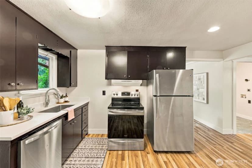 Property photo for 4512 Sw Director Place, Seattle photo 13
