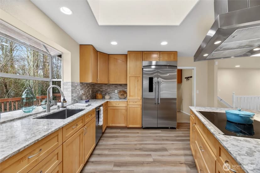 Property photo for 6730 Ne 202nd Street, Kenmore photo 12