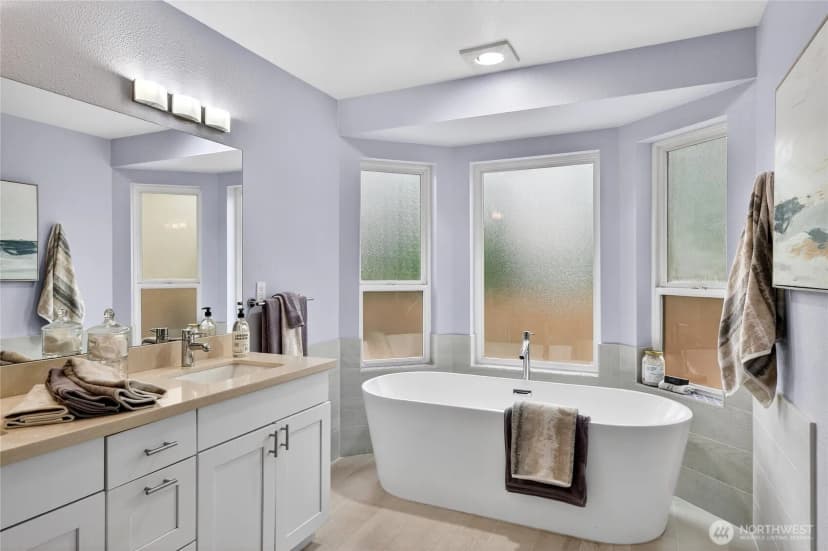 Property photo for 6730 Ne 202nd Street, Kenmore photo 23