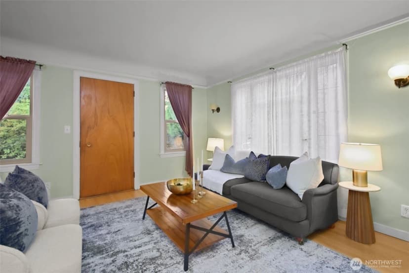 Property photo for 7710 Bagley Avenue N, Seattle photo 4