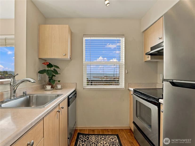Property photo for 2818 Grand Avenue #b508, Everett photo 9