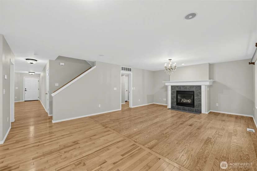 Property photo for 7825 Cortland Avenue Se, Snoqualmie photo 6