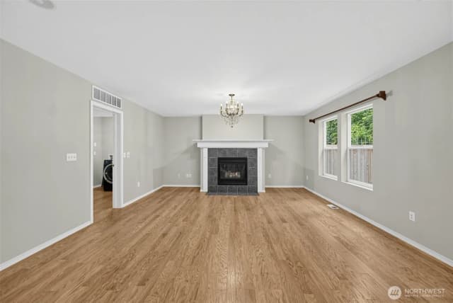 Property photo for 7825 Cortland Avenue Se, Snoqualmie photo 5