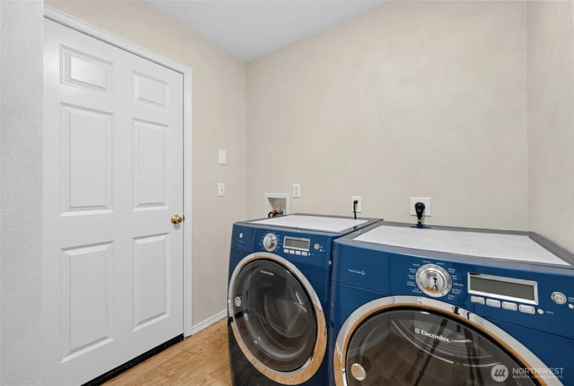 Property photo for 7825 Cortland Avenue Se, Snoqualmie photo 27