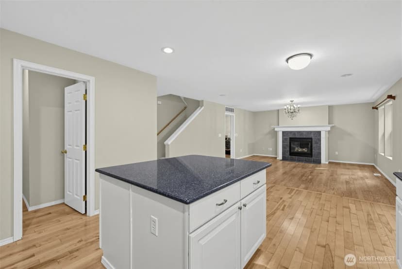 Property photo for 7825 Cortland Avenue Se, Snoqualmie photo 11