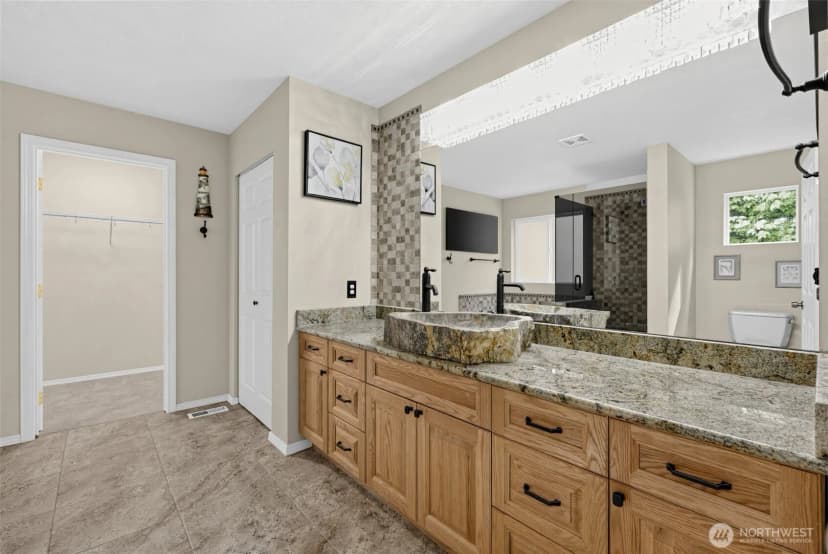 Property photo for 7825 Cortland Avenue Se, Snoqualmie photo 24