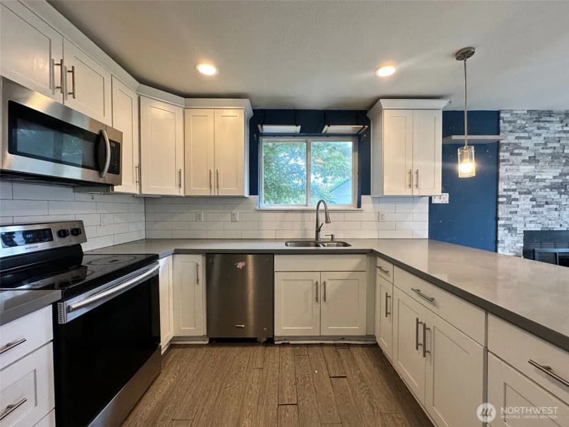 Property photo for 26901 35th Ave S, Kent photo 8