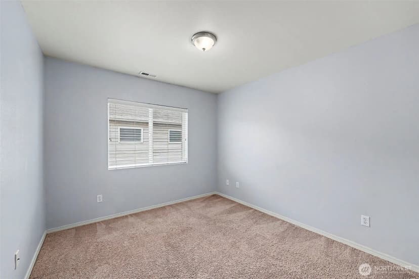 Property photo for 4247 Mckinley Street Ne, Lacey photo 29