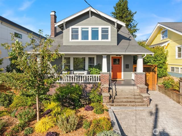 Property photo for 3915 Sunnyside Avenue N, Seattle