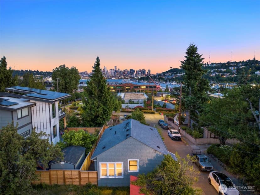 Property photo for 3516 Carr Place N, Seattle photo 33