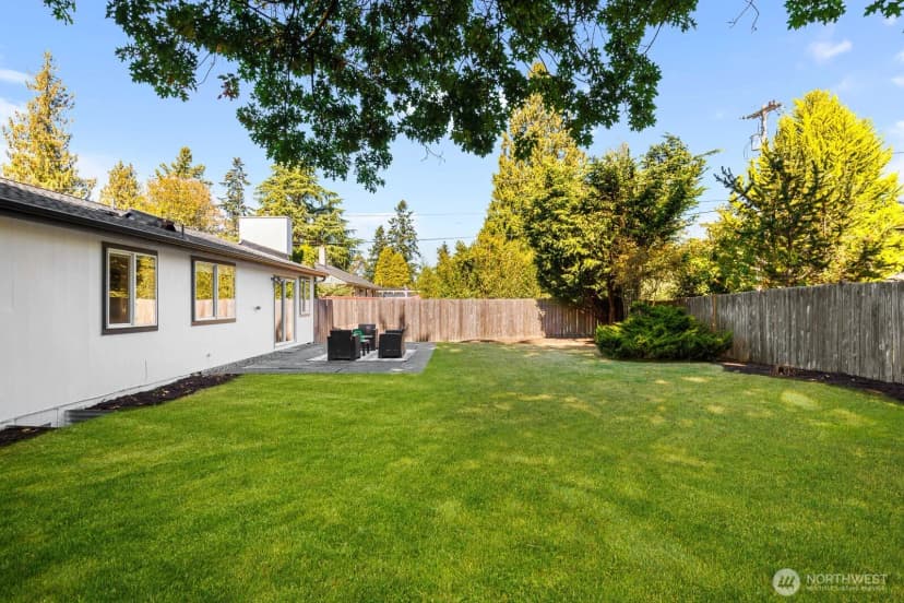 Property photo for 21423 92nd Avenue W, Edmonds photo 25