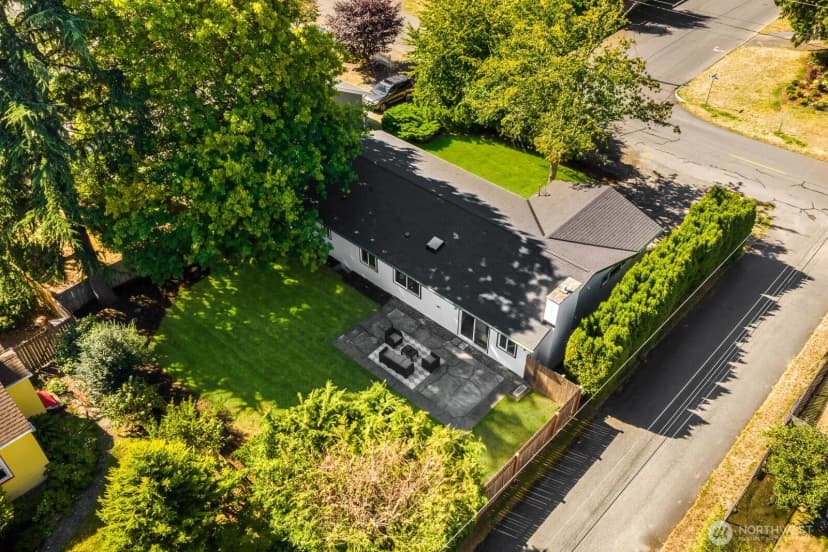 Property photo for 21423 92nd Avenue W, Edmonds photo 29
