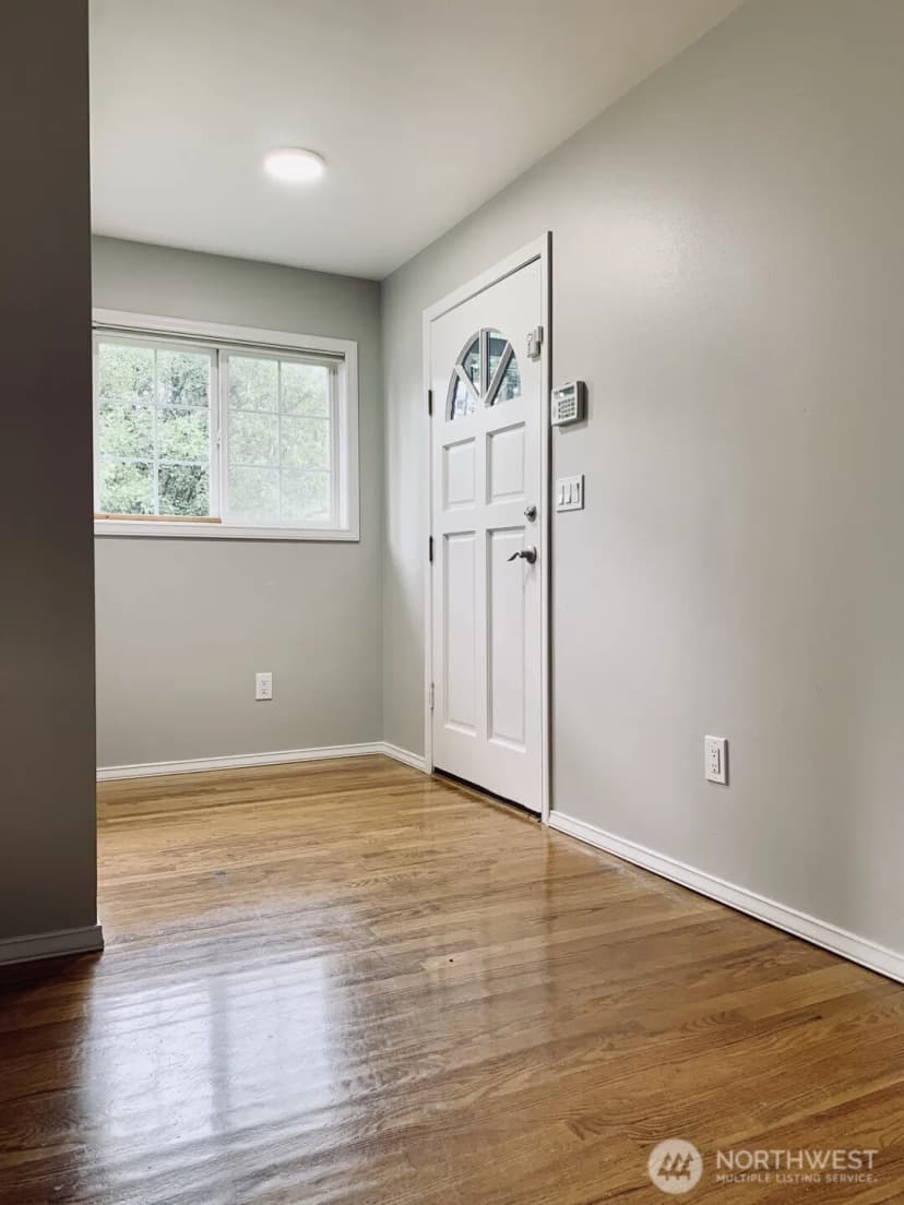 Property photo for 5721 180th Street Sw, Lynnwood photo 5