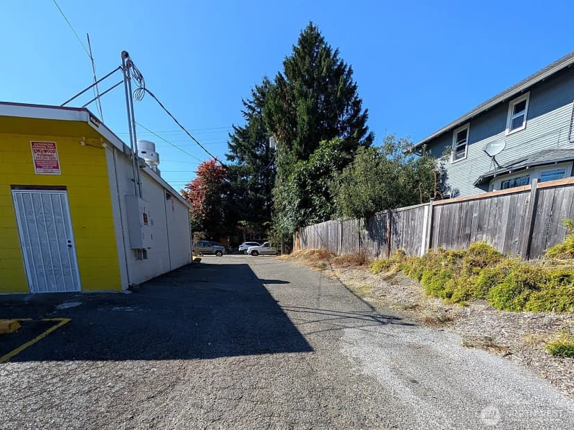 Property photo for 1317 S 11th St, Tacoma photo 21