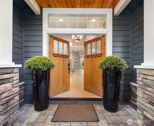Property photo for 1106 3rd Street, Kirkland photo 2