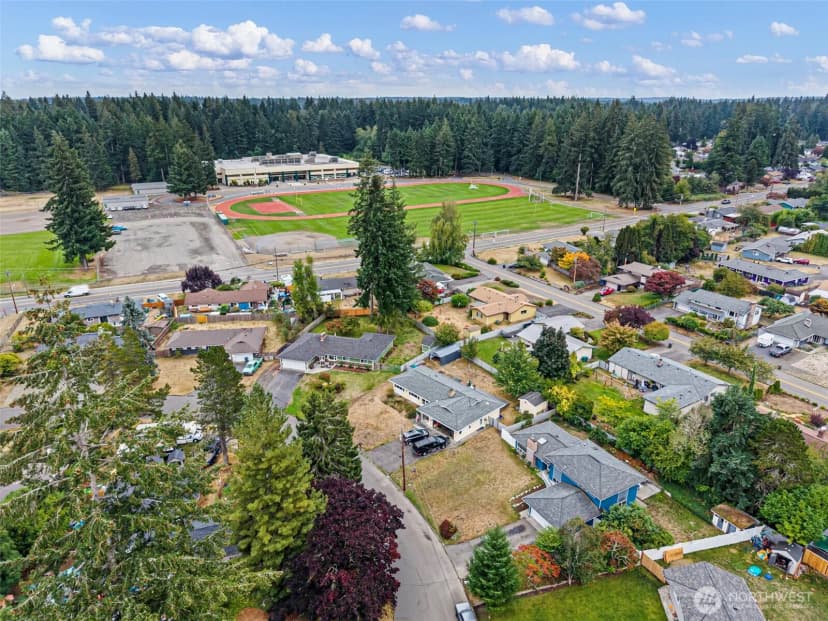 Property photo for 1998 Se Juniper Court, Port Orchard photo 32