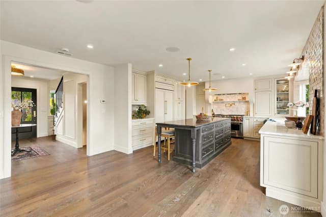 Property photo for 5157 Ne Latimer Place, Seattle photo 5