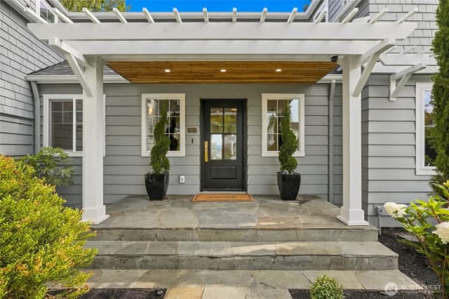 Property photo for 5157 Ne Latimer Place, Seattle photo 3