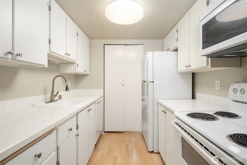 Property photo for 12021 100th Avenue Ne #c3, Kirkland photo 13