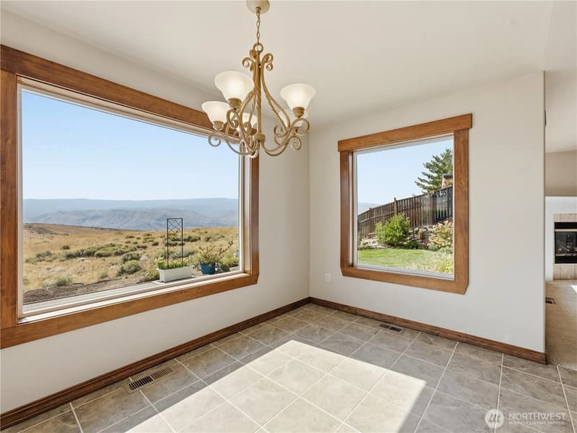 Property photo for 2304 Canyon Hills Drive, East Wenatchee photo 11