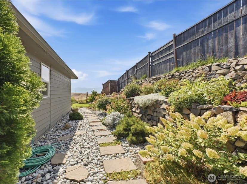 Property photo for 2304 Canyon Hills Drive, East Wenatchee photo 34