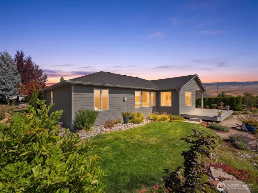 Property photo for 2304 Canyon Hills Drive, East Wenatchee photo 38