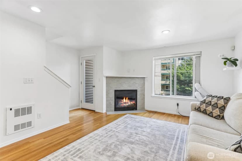 Property photo for 12333 28th Avenue Ne #b, Seattle