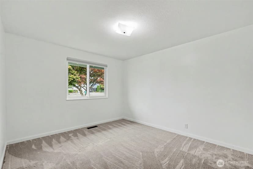 Property photo for 1310 24th Street Se, Auburn photo 11