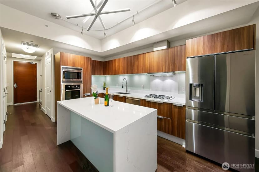 Property photo for 1920 4th Avenue #1106, Seattle photo 11