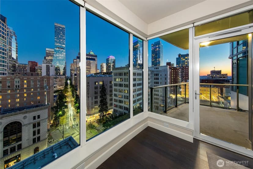 Property photo for 1920 4th Avenue #1106, Seattle photo 5