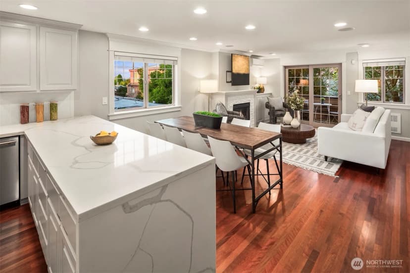 Property photo for 2112 Warren Avenue N #b, Seattle photo 19