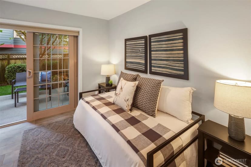 Property photo for 2112 Warren Avenue N #b, Seattle photo 5