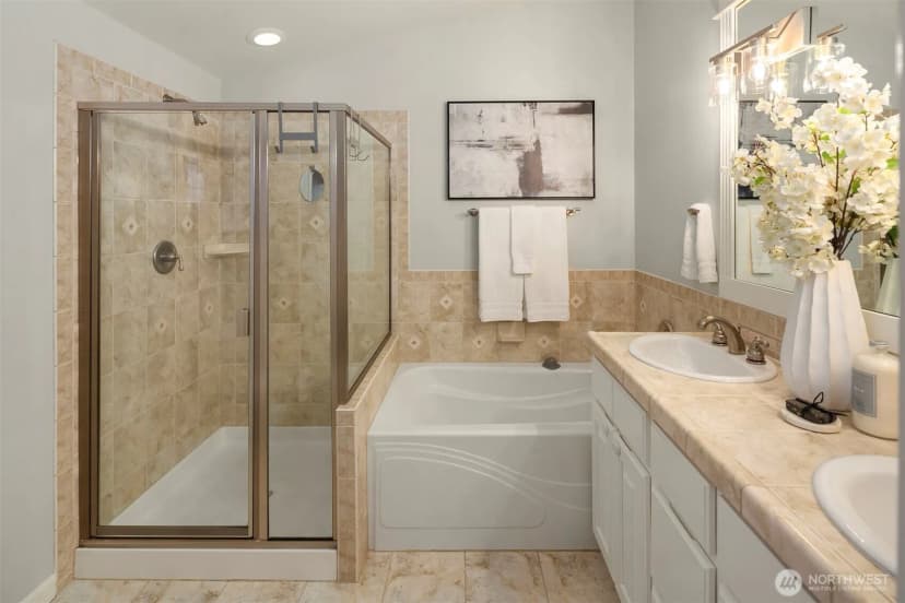 Property photo for 2112 Warren Avenue N #b, Seattle photo 30