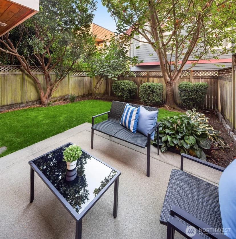 Property photo for 2112 Warren Avenue N #b, Seattle photo 33