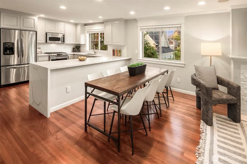 Property photo for 2112 Warren Avenue N #b, Seattle photo 16