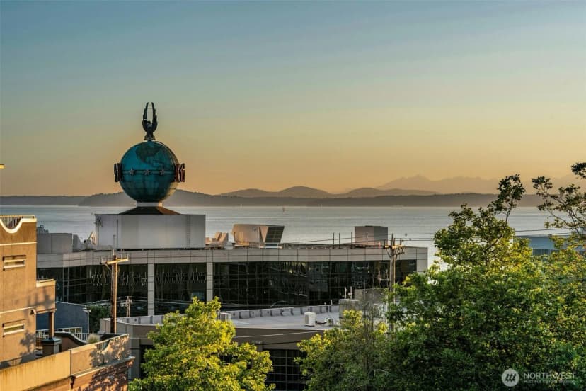 Property photo for 133 Queen Anne Avenue N #304, Seattle photo 23