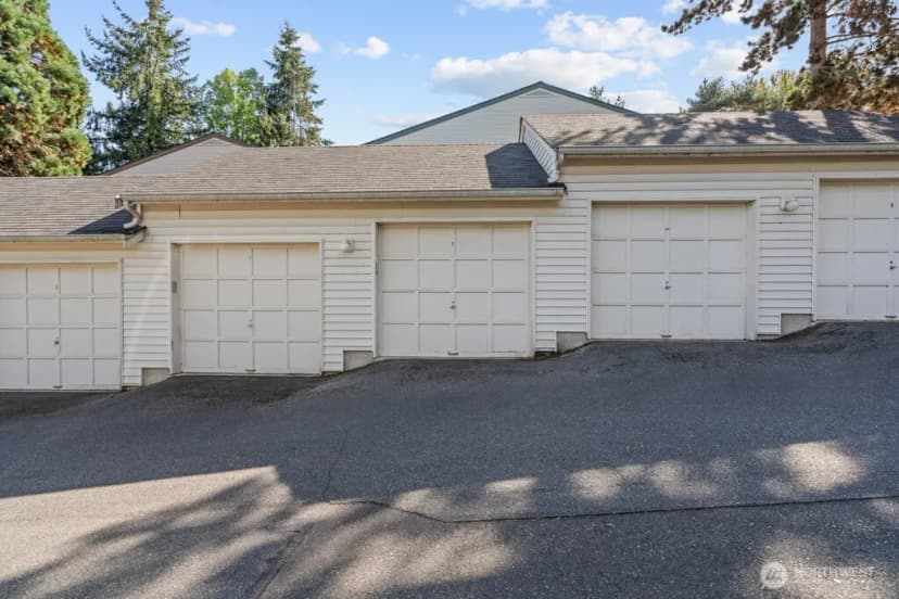 Property photo for 9910 Ne 137th Street #c111, Kirkland photo 17