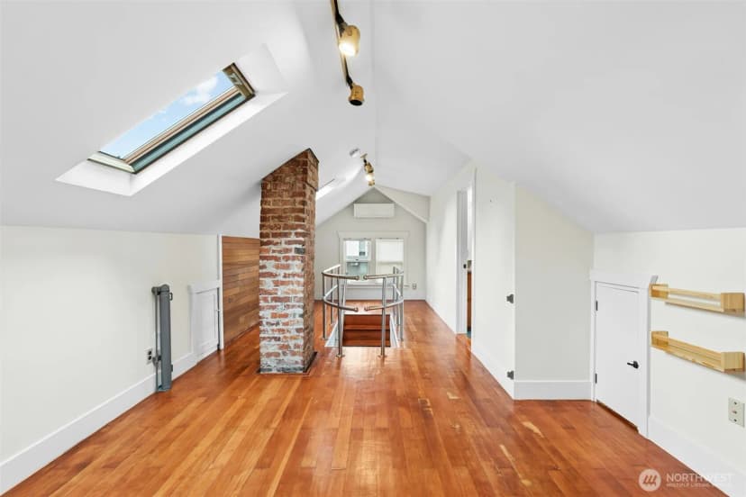 Property photo for 1200 N 44th Street, Seattle photo 22