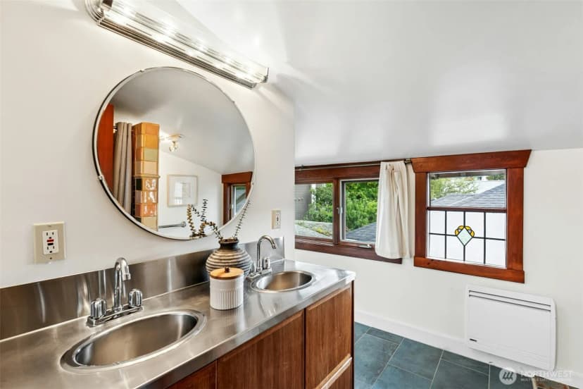 Property photo for 1200 N 44th Street, Seattle photo 19
