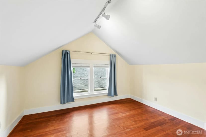 Property photo for 1200 N 44th Street, Seattle photo 16