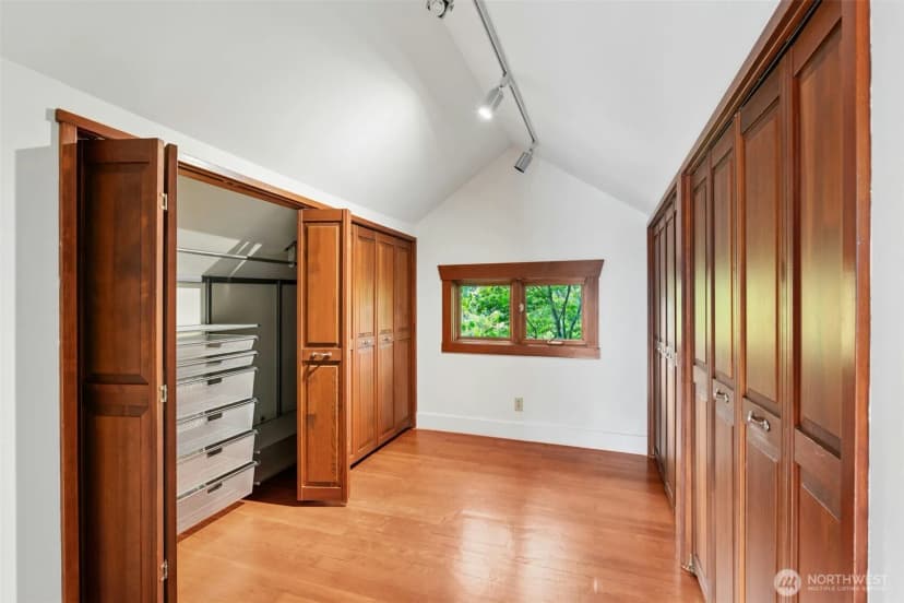Property photo for 1200 N 44th Street, Seattle photo 17
