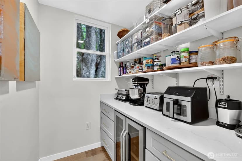 Property photo for 7124 Wright Avenue Sw, Seattle photo 15