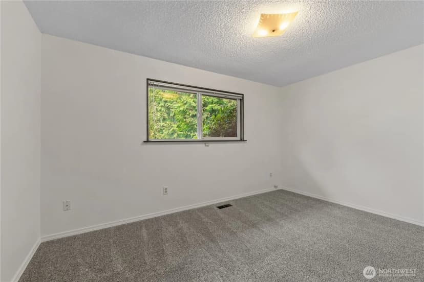 Property photo for 1904 7th Street Sw, Puyallup photo 10