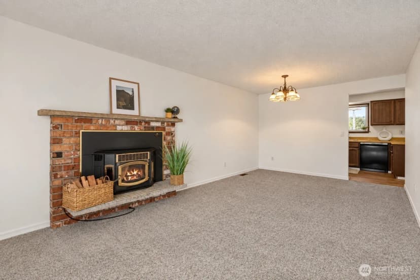 Property photo for 1904 7th Street Sw, Puyallup photo 4
